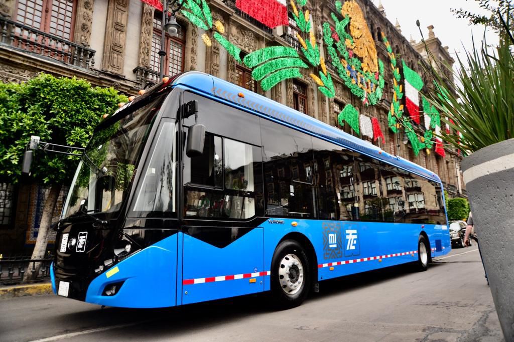 Senado pide indagar mega contrato sin competencia en trolebuses de CDMX